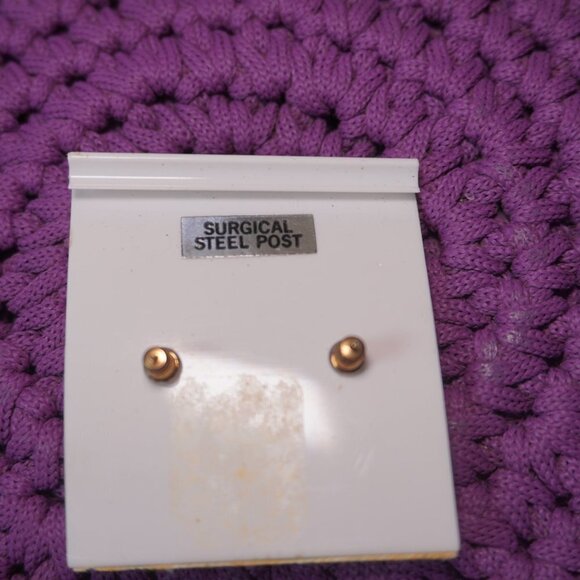 Lerner Womens Gold Vintage Tear Drop Shaped Studs Surgical Steel Earrings - Picture 3 of 3